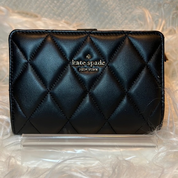 kate spade Handbags - NWOT Kate Spade wallet